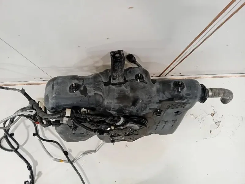 Serbatoio Adblue 172A2 2038 R Opel Movano B 2010