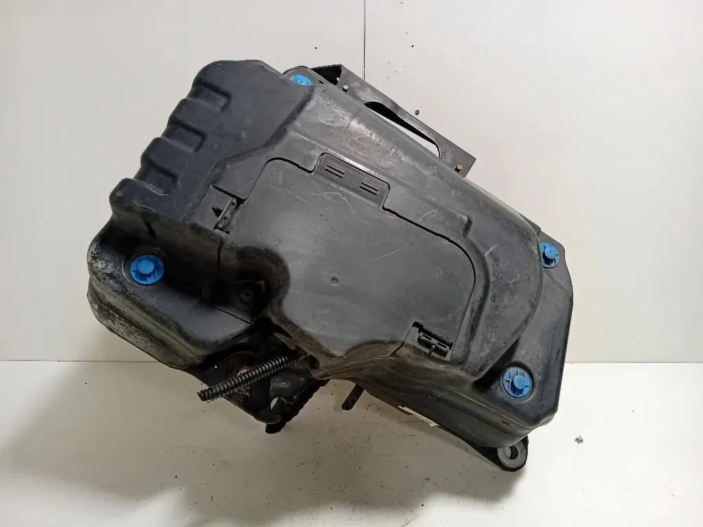 Serbatoio Adblue 13414211 Opel Zafira C 2012