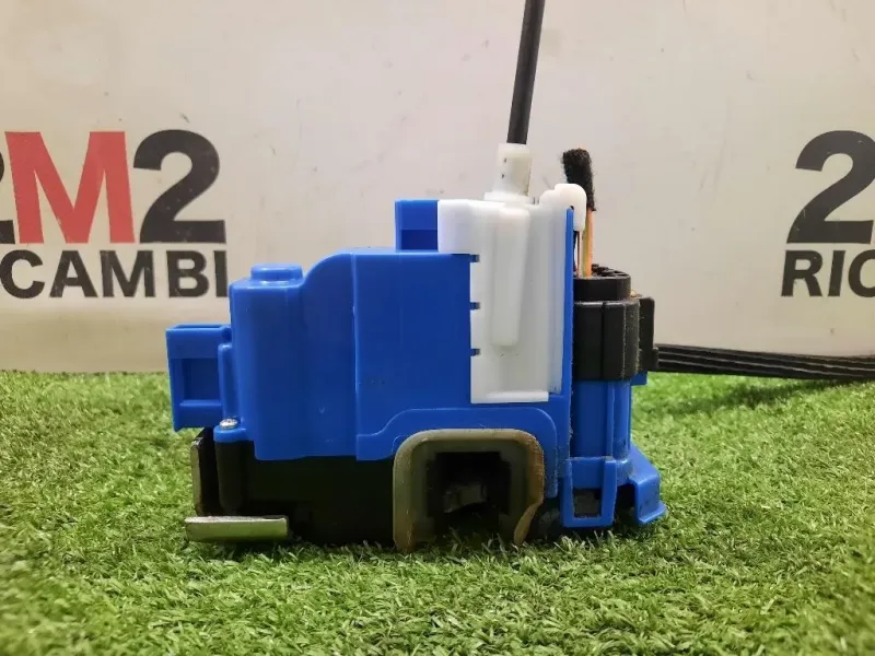 Serratura Porta ANT DX 51884139 Fiat 500L 2013