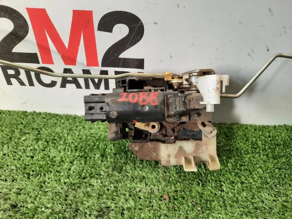 Serratura Porta ANT SX 805025682R Dacia Duster I 2014