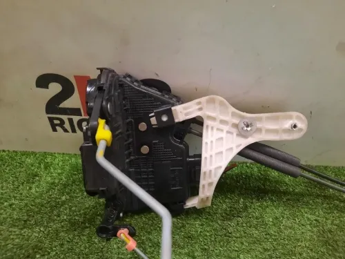 Serratura Porta ANT SX 813102K030 Kia SOUL I 2011