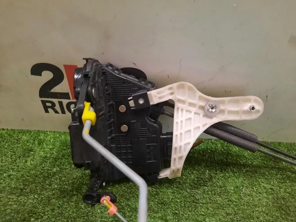 Serratura Porta ANT SX 813102K030 Kia SOUL I 2011