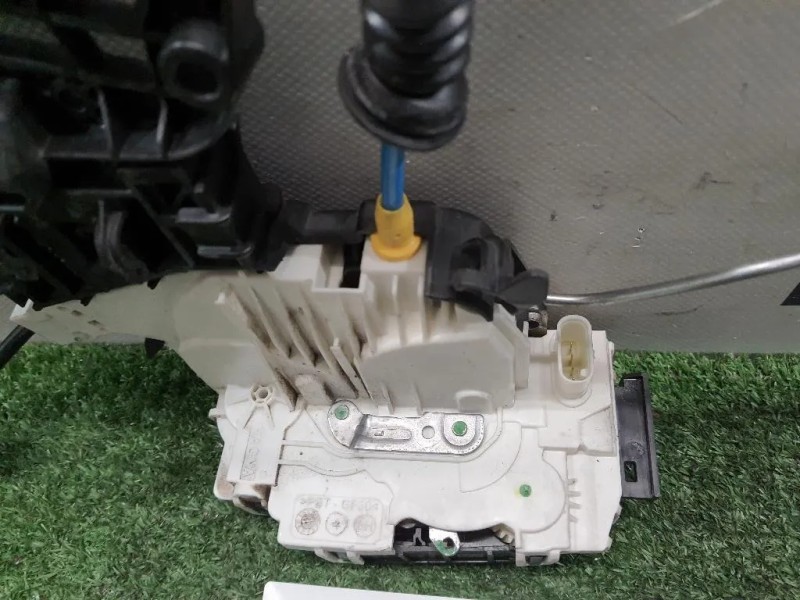 Serratura Porta ANT SX A1667200135 Mercedes Classe B W246 2012