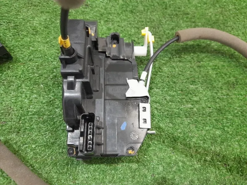 Serratura Porta ANT SX 8061122134 Nissan Qashqai II 2017