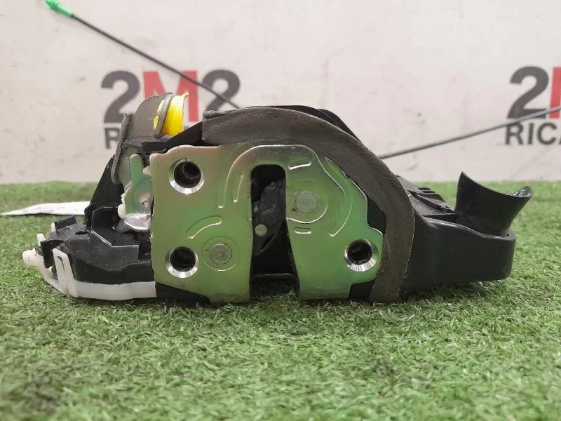 Serratura Porta ANT SX 690400D520 Toyota Yaris IV 2014 Serratura Porta ANT SX 690400D520 Toyota Yaris IV 2014