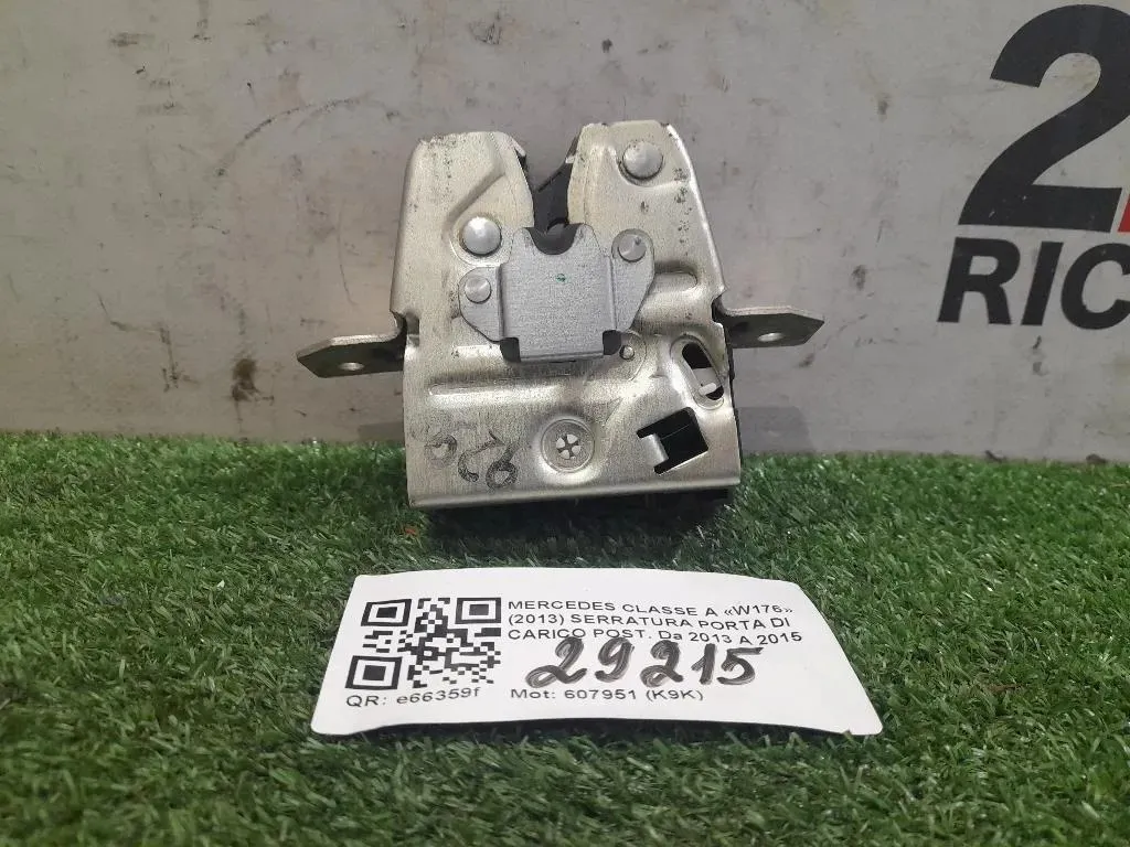 Serratura Porta DI Carico POST Mercedes Classe A W176 2013