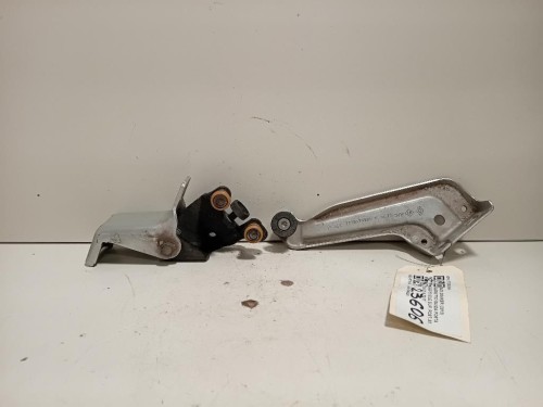 Cuscinetto Guida Porta Scorrevole SUP POST SX 777957489R Dacia Dokker 2013