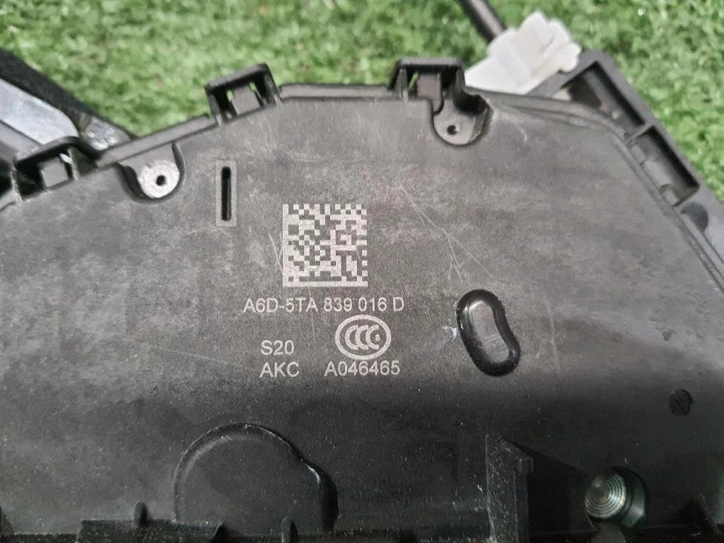 Serratura Porta POST DX 5TA839016D Skoda Fabia NJ3 2014