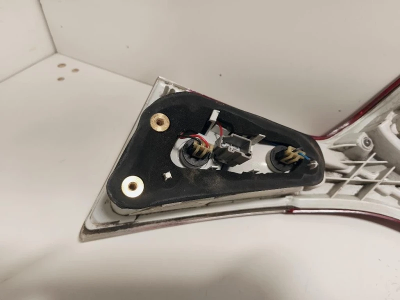 Fanale INT POST DX FANALE INT POST DX Volvo XC70 III 2013