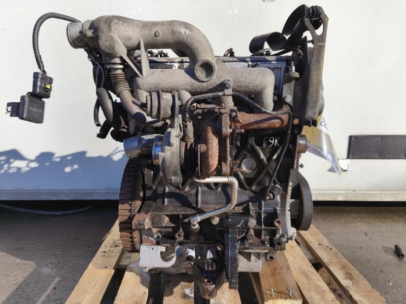 Motore Semicompleto F9Q760 101 CV 75 KW Renault Trafic III 2001