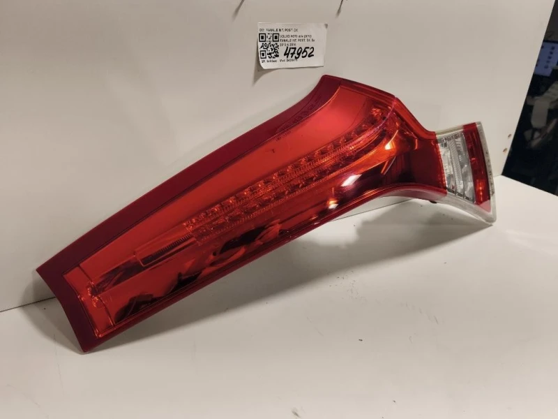 Fanale INT POST DX FANALE INT POST DX Volvo XC70 III 2013