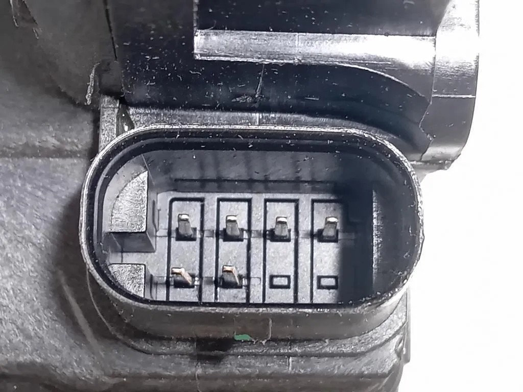 Serratura Porta POST SX A0997309600 Mercedes Classe C W205 2014