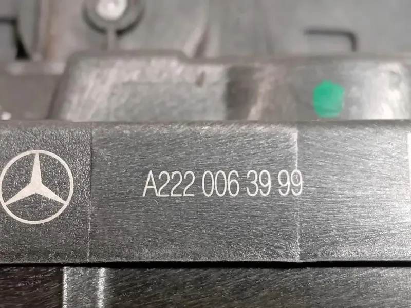 Serratura Porta POST SX A0997309600 Mercedes Classe C W205 2014