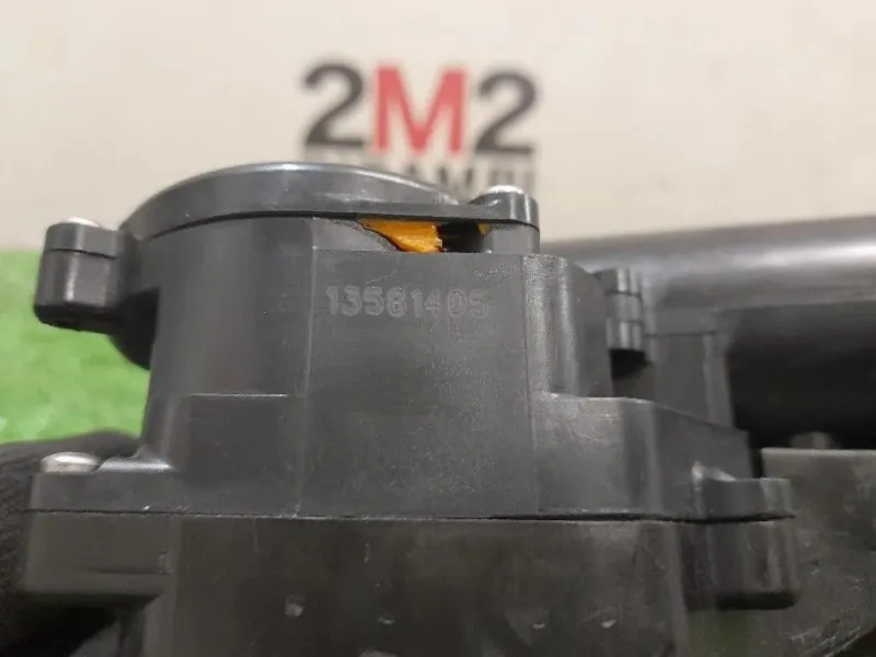 Serratura Portello POST 13581405 Opel Insignia A SW 2009