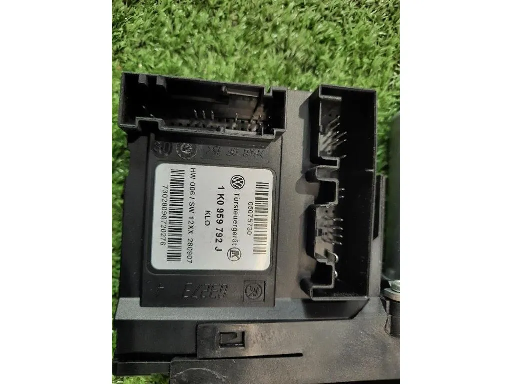 Motorino Alzacristallo Porta ANT DX 1T0959702CL02 Volkswagen Touran II 2007