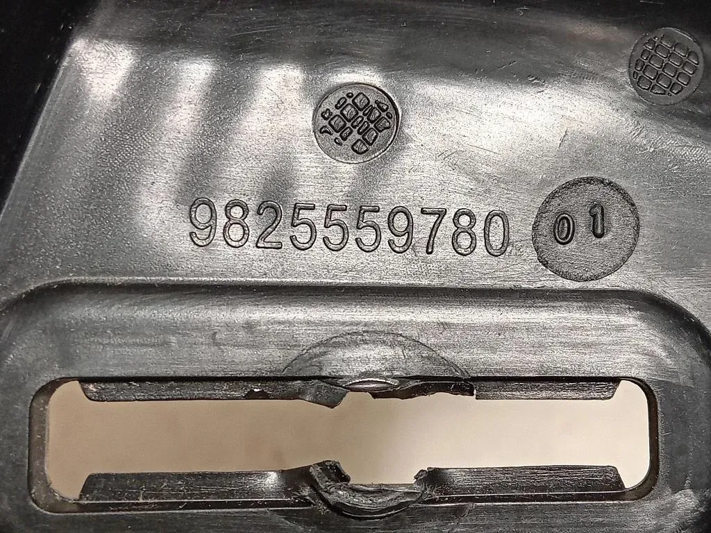 Sostegno Parafango ANT DX 9825559780 Peugeot 2008 I 2016