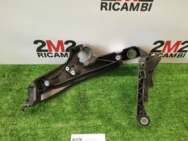 Sostegno Proiettore DX 8K0 805 608 C Audi A4 8K2 2008