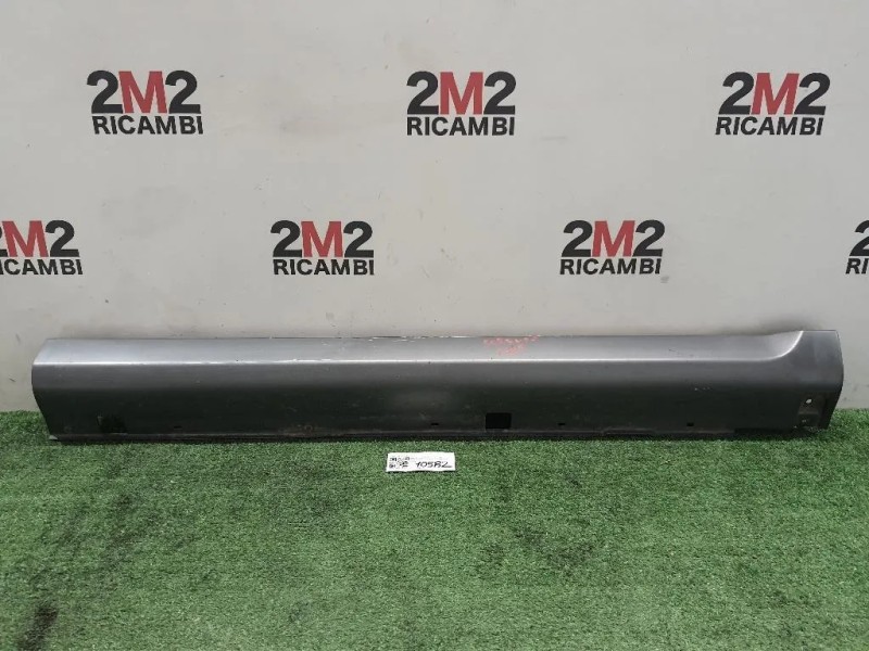 Sottoporta DX 877743E000 Kia Sorento II 2006