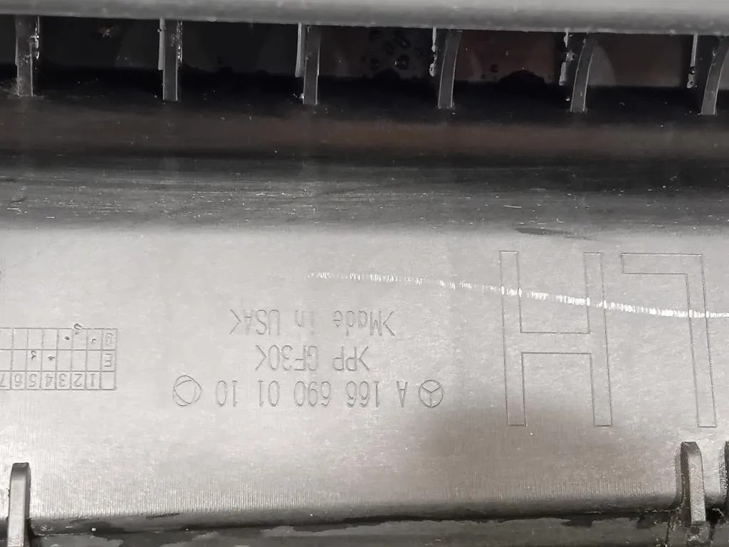 Sottoporta SX A 166 690 01 10 Mercedes Classe GLE W166 2015