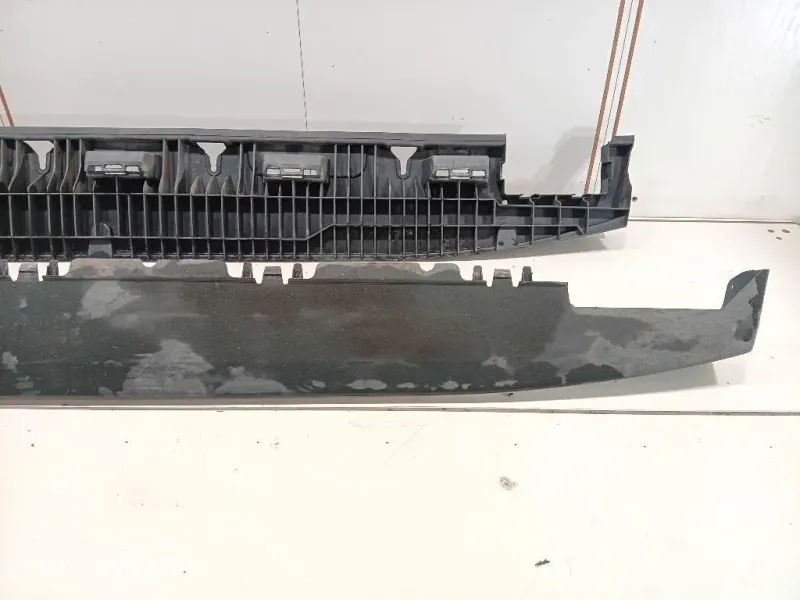 Sottoporta SX A 166 690 01 10 Mercedes Classe GLE W166 2015