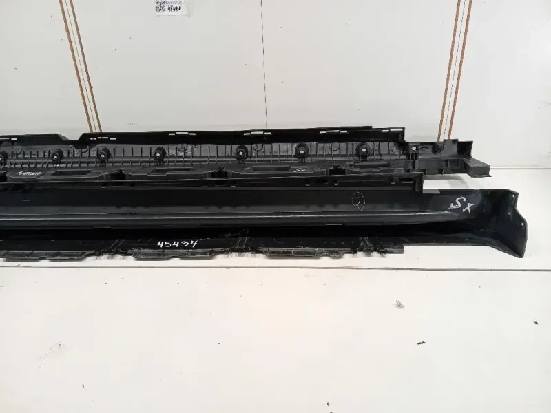 Sottoporta SX A 166 690 01 10 Mercedes Classe GLE W166 2015