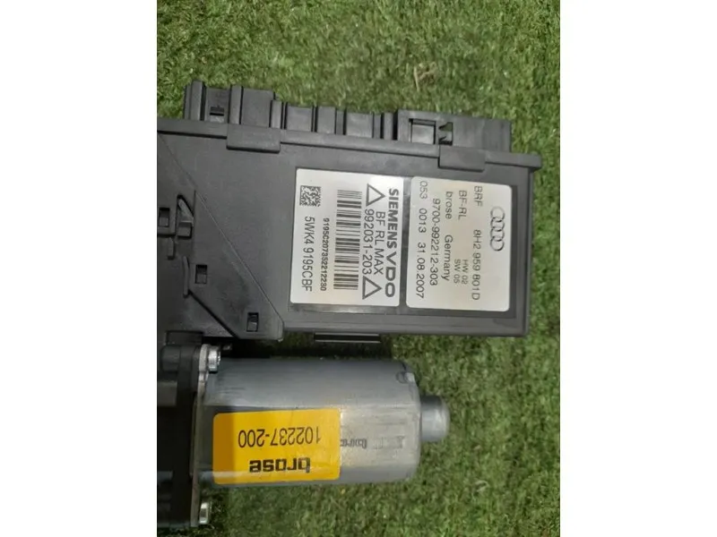 Motorino Cristallo Deflettore DX 8H2959802D Audi A4 8HE Cabrio 2006