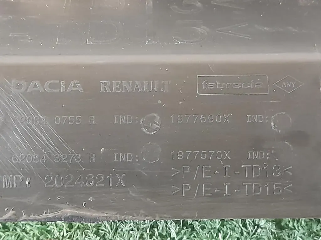 Spoiler Centrale Paraurti INF ANT 620843273R Dacia Duster II 2018