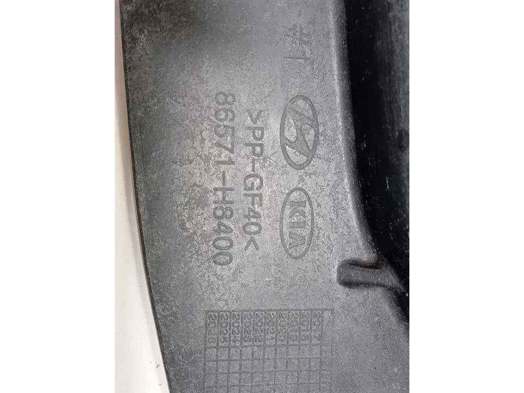 Spoiler Centrale Paraurti INF ANT 86571-H8400 Kia Stonic 2017