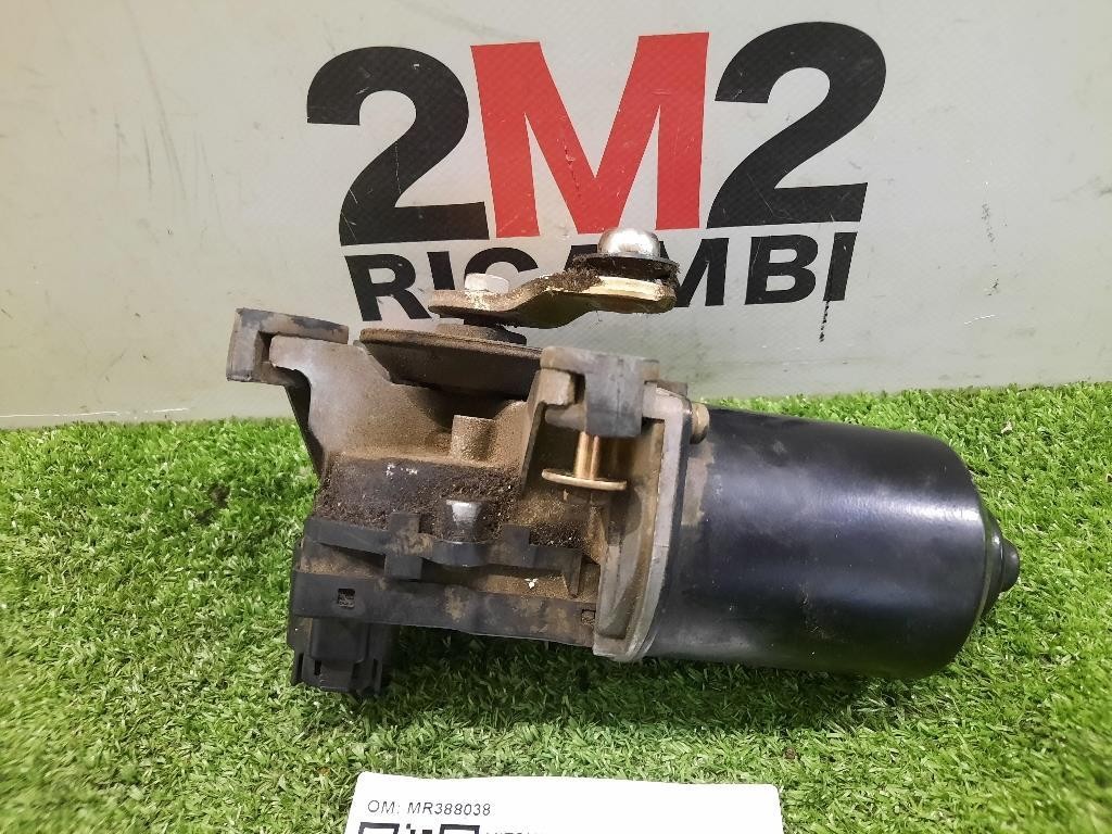 Motorino Tergicristallo MR388038 Mitsubishi Pajero III 2000