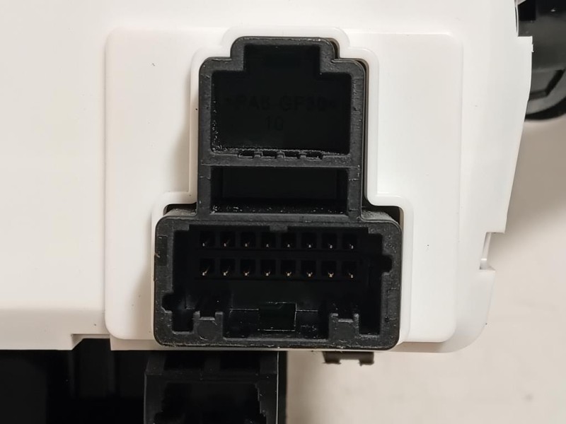 Devioguida Completo 25554 4EA0C Nissan Qashqai II 2014