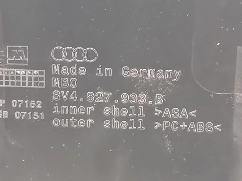 Spoiler Frangivento POST 8V4827933BGRU Audi A3 8VA Sportback 2012