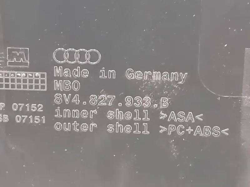 Spoiler Frangivento POST 8V4827933BGRU Audi A3 8VA Sportback 2012