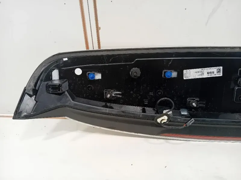 Spoiler Frangivento POST 8V4827933BGRU Audi A3 8VA Sportback 2012