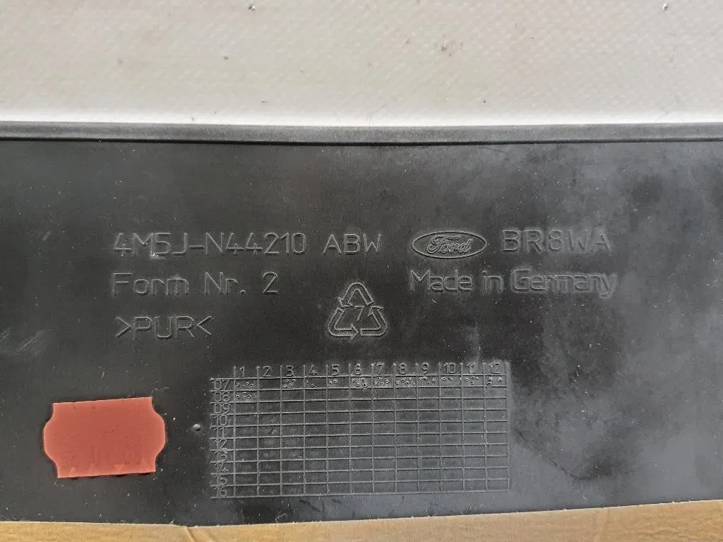 Spoiler Frangivento POST 1342646 4M5JN44210 Ford Focus II 2005