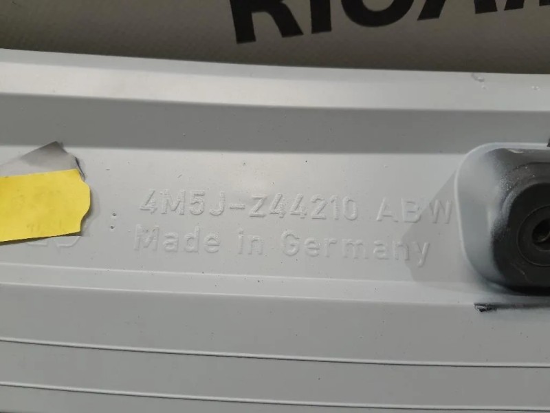 Spoiler Frangivento POST 1550673 4M5JZ44210 Ford Focus II 2005