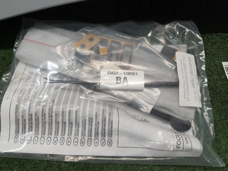 Spoiler Frangivento POST 1550673 4M5JZ44210 Ford Focus II 2005