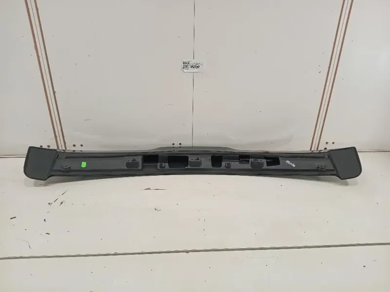 Spoiler Frangivento POST 8M51-A44210-A Ford Focus IV 2011