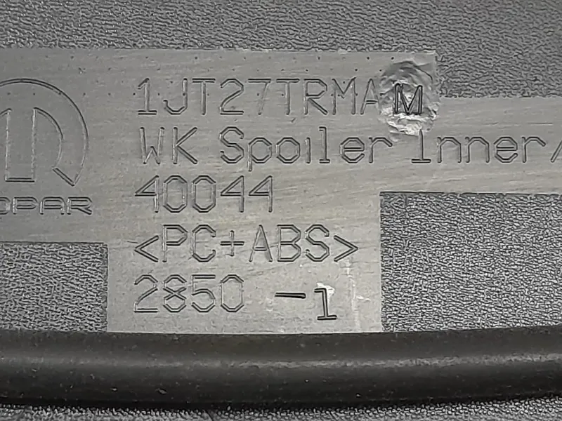 Spoiler Frangivento POST K68086312AG Jeep Grand Cherokee IV 2011