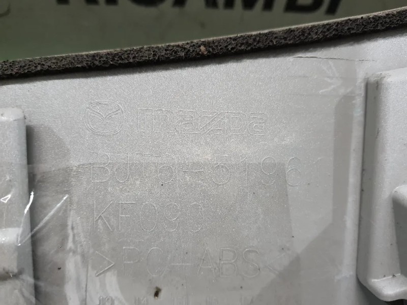 Spoiler Frangivento POST BJT651961 Mazda 3 III 2014