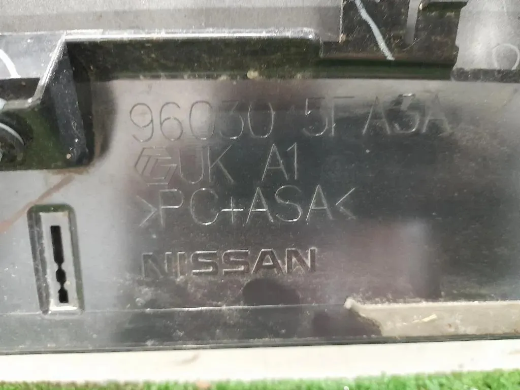 Spoiler Frangivento POST 960305FA0A Nissan Micra V 2016