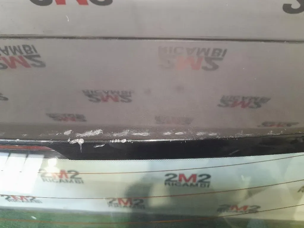 Spoiler Frangivento POST 95978986 Opel Mokka 2013