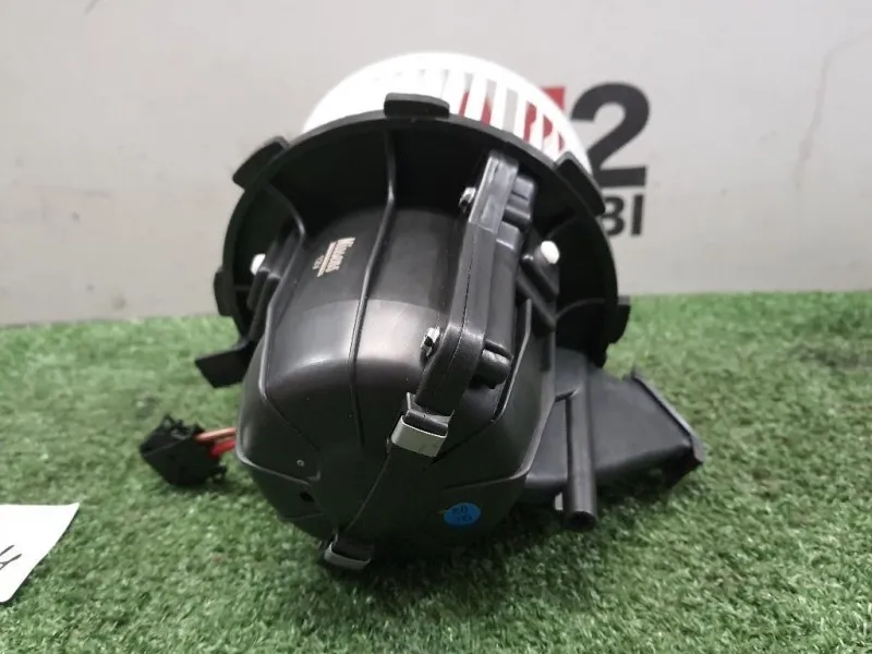 Motorino Ventilazione Abitacolo 87215 NISSENS Audi A4 8K5 Avant 2012