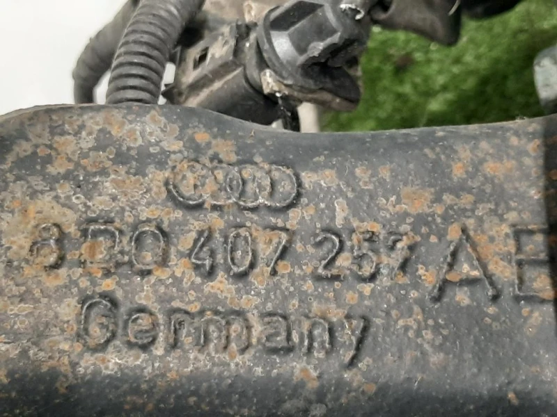 Mozzo Ruota ANT SX 8D0407257AE Audi A4 8E2 2001