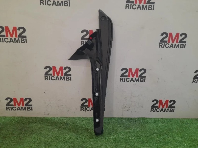 Spoiler Frangivento POST SX  Toyota RAV 4 V 2018