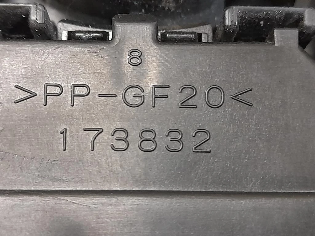 Devioguida Completo 173832 Toyota Yaris IV 2012