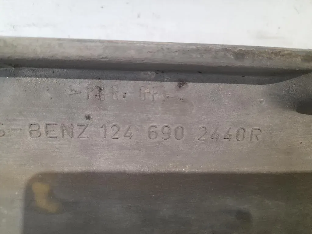 Spoiler Sottoporta DX A1246902440 Mercedes Classe E W124 1985