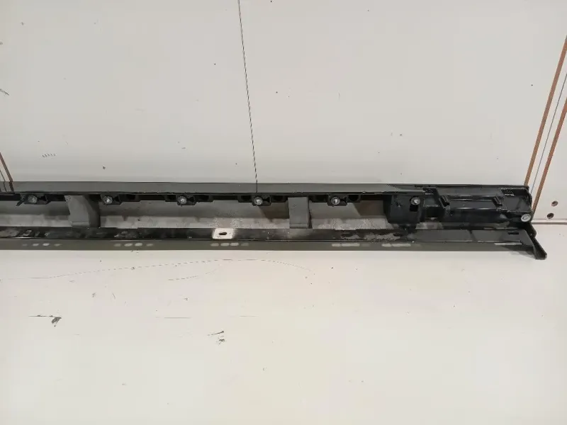 Spoiler Sottoporta SX GX7M-101D57-A Jaguar XE 2015