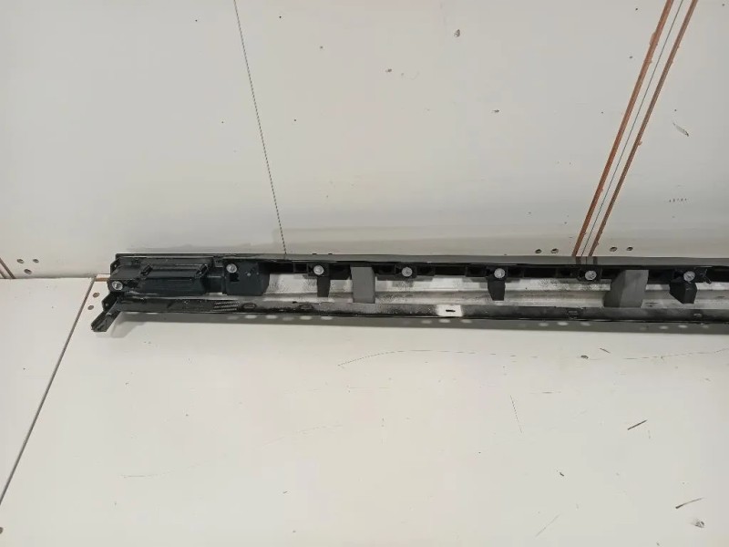 Spoiler Sottoporta SX 8X23-F10609-AC Jaguar XE 2015