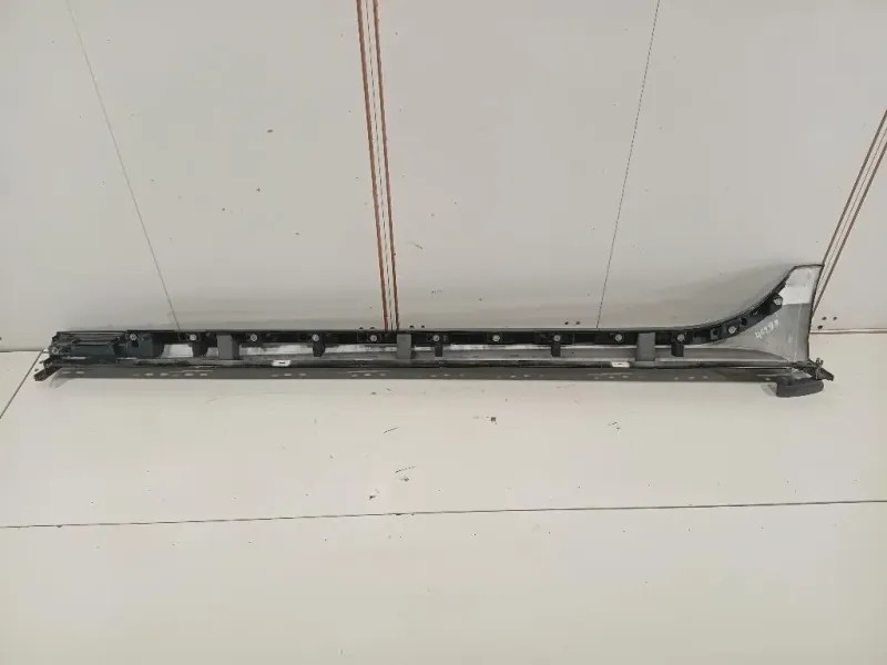 Spoiler Sottoporta SX 8X23-F10609-AC Jaguar XE 2015