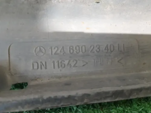 Spoiler Sottoporta SX A1246902340 Mercedes Classe E W124 1985